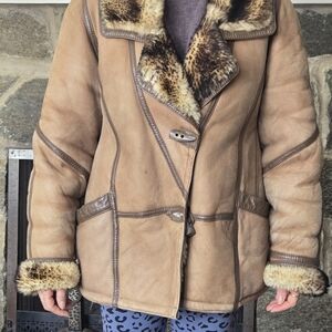 Vintage Women's Brown Fur Trim Shearling Jacket, M